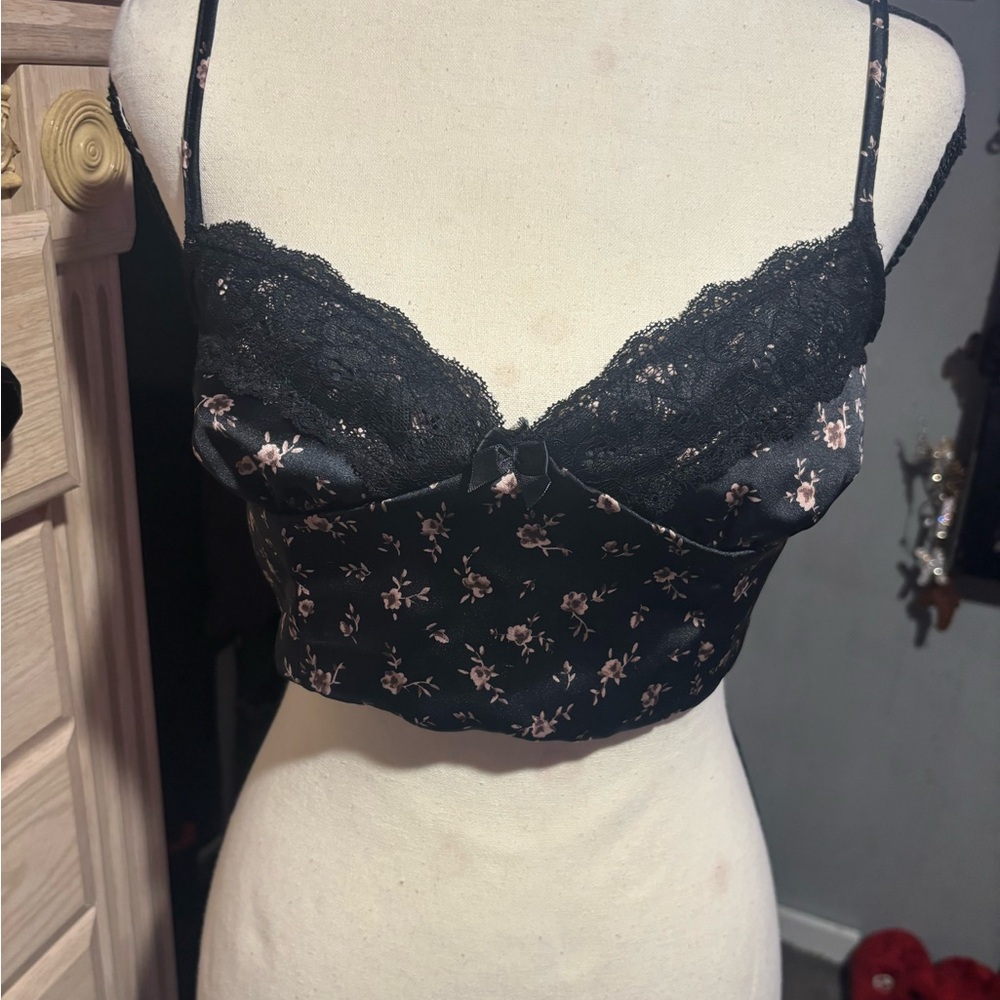 NWOT Garage Black Floral Lace Trim Bralette Crop Top